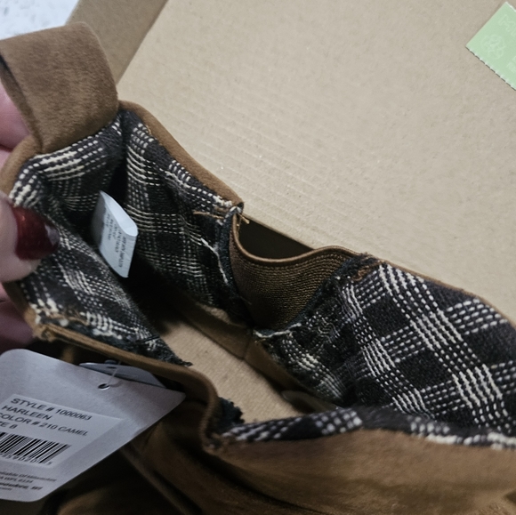 Mukluks Harleen Boots - Picture 4 of 4